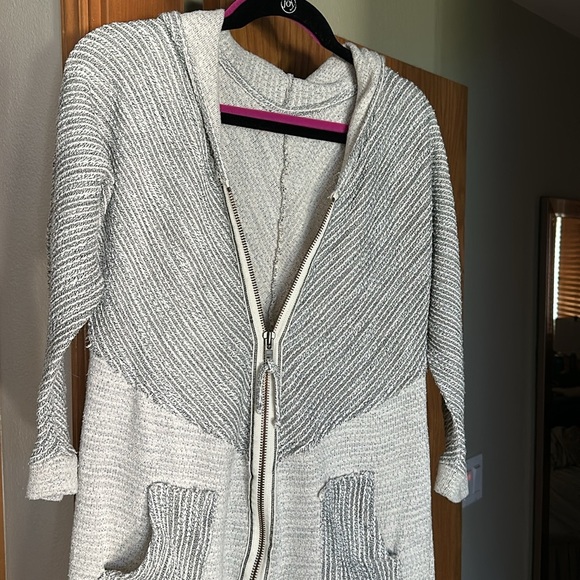 Free People Beach Brand Grey Onesie Hoodie - Picture 2 of 13